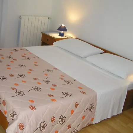 Paloma Blanca 1 Apartment