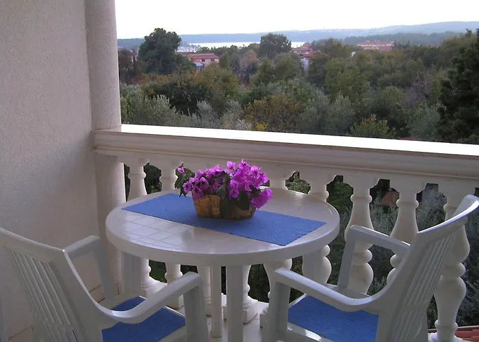 아파트 Paloma Blanca 1 *